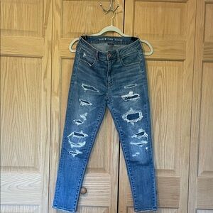 American Eagle Outfitters Women's Distressed Blue Cropped Jeans Super Stretch